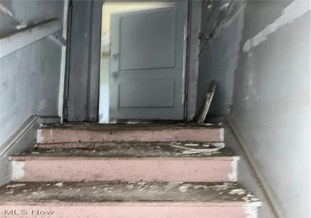 Listing Photo 3 - Condo for sale in building located at 3379 E 130th St, Cleveland, OH 44120