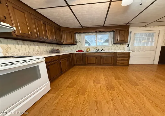 Photo 3 of Single family home for sale at 1627 Hay Ave, Coshocton, OH 43812 | MLS# 5182600 | Listing updated on 2026-09-23