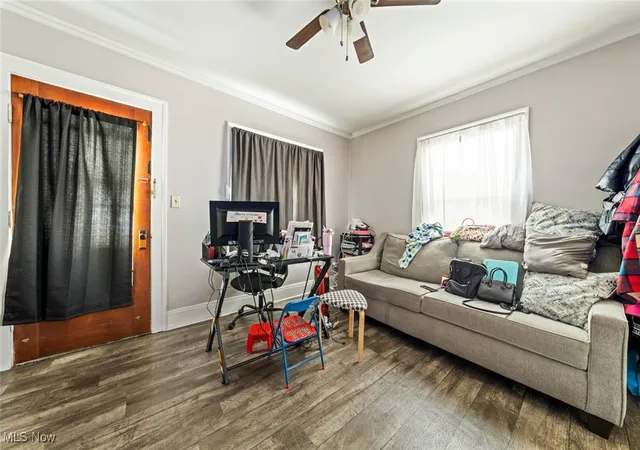 Listing Photo 5 - Condo for sale in building located at 10609 Wadsworth Ave, Cleveland, OH 44125