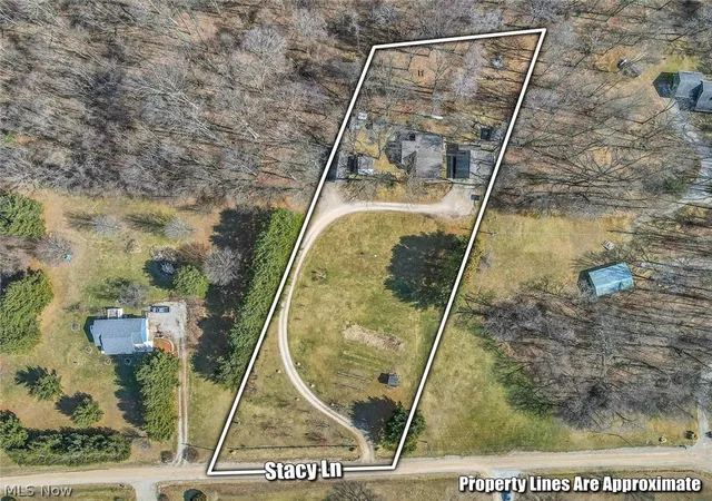 Photo 2 of Sale Pending at 2161 Stacy Ln, Zanesville, OH 43701 | MLS# 5189029 | Listing updated on 2026-10-05