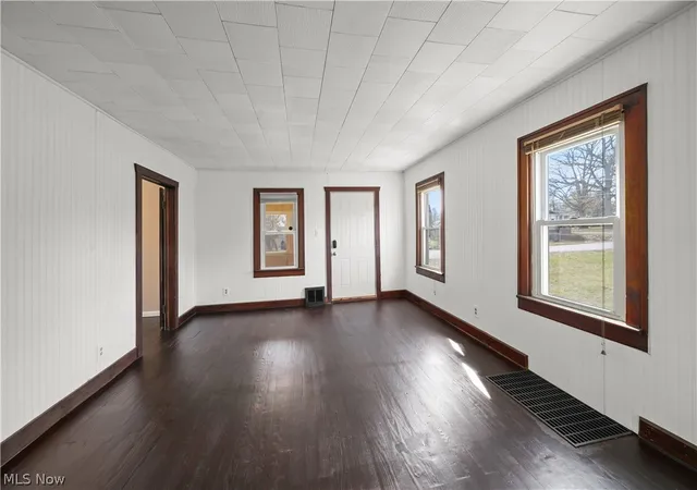 Photo 3 of Sale Pending at 2323 Mingo Trl, Akron, OH 44312 | MLS# 5189344 | Listing updated on 2026-09-14
