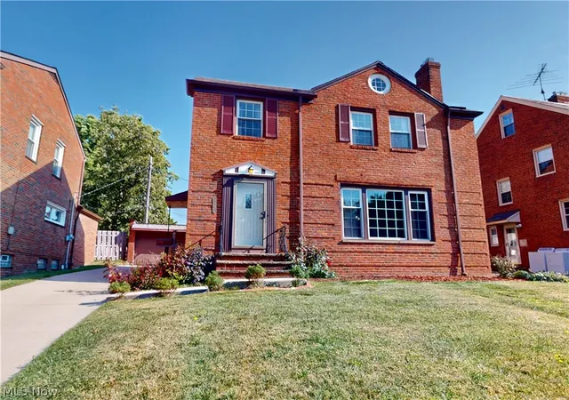 Photo 1 of Single family home for sale at 3841 Washington Blvd, University Heights, OH 44118 | MLS# 5190900 | Listing updated on 2026-09-03