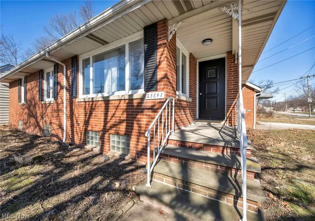 Photo 3 of Single family home for sale at 25641 Glenbrook Blvd, Euclid, OH 44117 | MLS# 5190508 | Listing updated on 2026-09-14