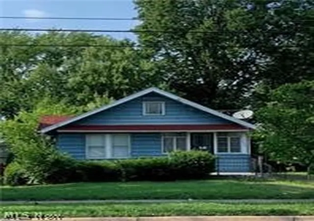 Photo 1 of Single family home for sale at 1035 E Archwood Ave, Akron, OH 44306 | MLS# 5191039 | Listing updated on 2026-09-04