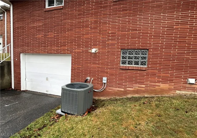 Photo 3 of Single family home for sale at 110 White Bell Cir, Wellsburg, WV 26070 | MLS# 5191237 | Listing updated on 2026-09-09