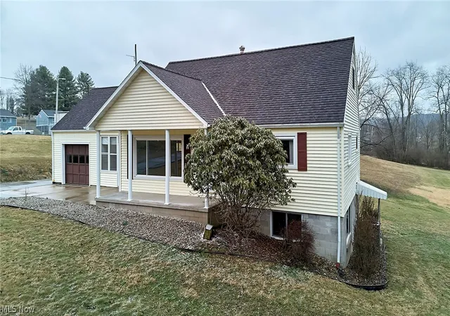 Photo 3 of Single family home for sale at 613 S Court St, Harrisville, WV 26362 | MLS# 5191252 | Listing updated on 2026-09-12