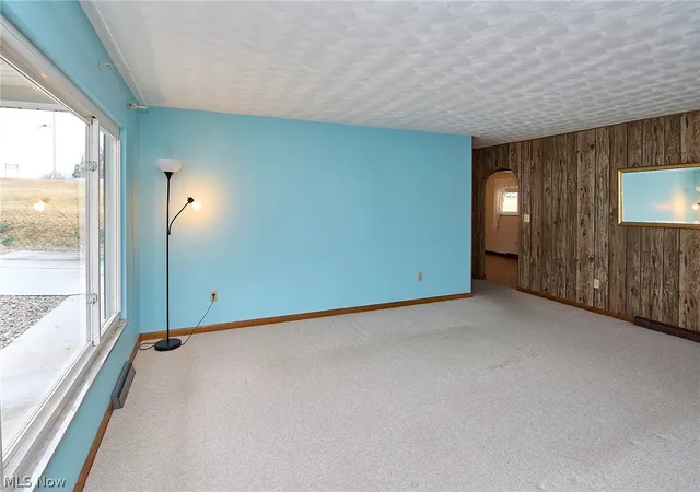 Photo 4 of Single family home for sale at 613 S Court St, Harrisville, WV 26362 | MLS# 5191252 | Listing updated on 2026-09-12