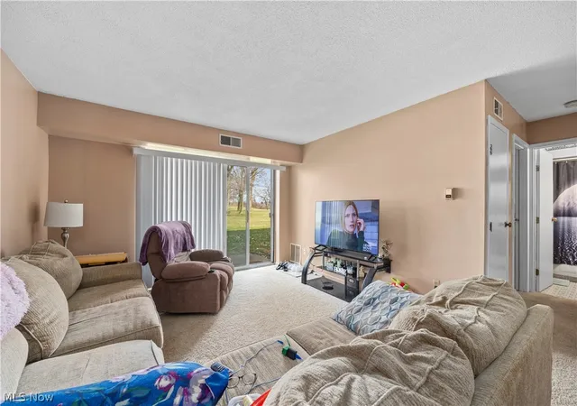 Listing Photo 4 - Condo for sale in building located at 1315 S Lake Wilmer Dr, Sandusky, OH 44870 - Unit #109