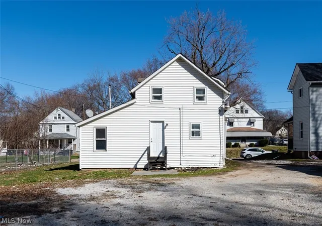 Photo 4 of House for sale at 678-682 Sumner, Akron, OH 44311 | MLS# 5192866 | Listing updated on 2026-09-14