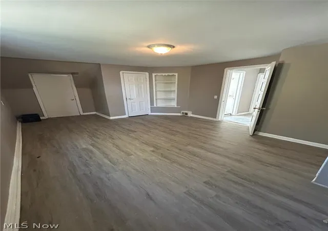 Listing Photo 2 - Condo for sale in building located at 3457 E 105th St, Cleveland, OH 44104