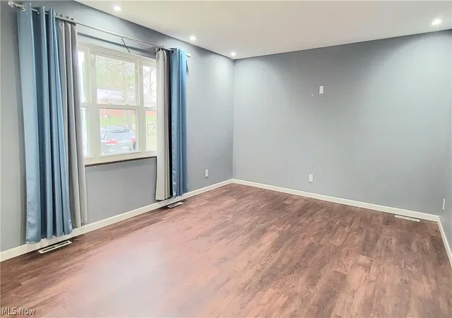 Photo 3 of Single family home for sale at 107 Nelson Ave, Marietta, OH 45750 | MLS# 5189943 | Listing updated on 2026-09-02