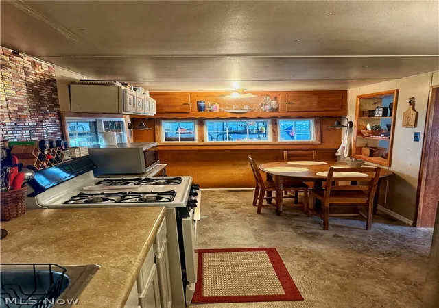 Photo 4 of Sale Pending at 8090 Maple St SW, Sherrodsville, OH 44675 | MLS# 5194766 | Listing updated on 2026-09-12