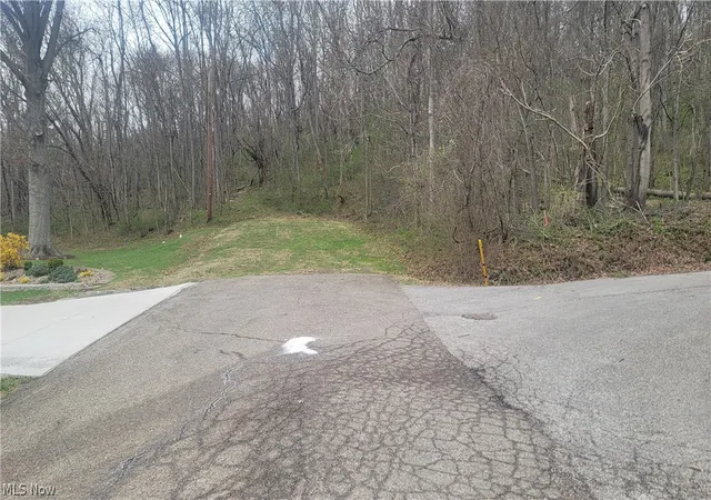 Photo 1 of Land for sale at 0 Pine St, Belpre, OH 45714 | MLS# 5195599 | Listing updated on 2026-09-23