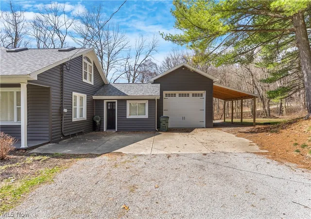 Photo 3 of Single family home for sale at 14078 Beaver Crk Rd, Salem, OH 44460 | MLS# 5195416 | Listing updated on 2026-10-01