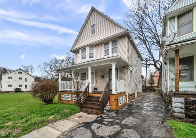 Photo 3 of Single family home for sale at 1639 Delmont Ave, East Cleveland, OH 44112 | MLS# 5195099 | Listing updated on 2026-09-14