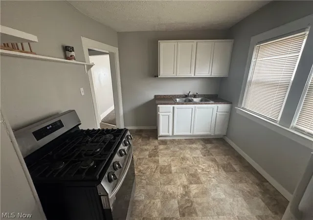 Photo 3 of Sale Pending at 3207 W 121st Street, Cleveland, OH 44111 | MLS# 5197454 | Listing updated on 2026-09-30