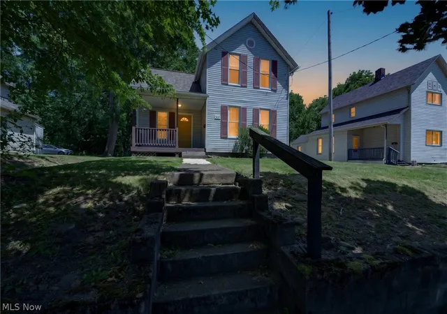 Photo 2 of Single family home for sale at 505 Brown St, Akron, OH 44311 | MLS# 5191442 | Listing updated on 2026-09-14