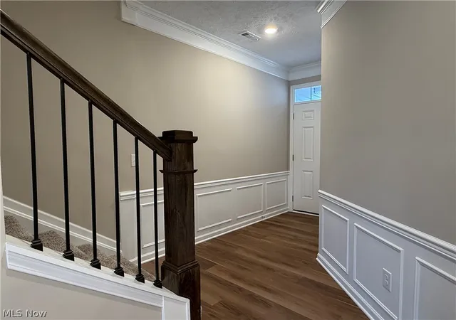 Photo 3 of Sale Pending at 945-4 Memory Ln, Aurora, OH 44202 | MLS# 5199634 | Listing updated on 2026-09-30