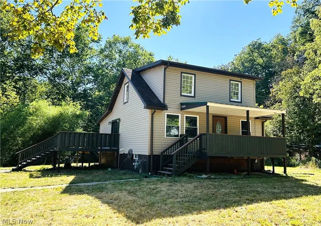 Photo 1 of Single family home for sale at 1384 Kings Crk Rd, Weirton, WV 26062 | MLS# 5199685 | Listing updated on 2026-09-12