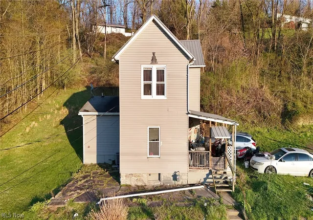 Photo 1 of Sale Pending at 1016 Collins Memorial Dr, Chester, WV 26034 | MLS# 5199592 | Listing updated on 2026-09-07