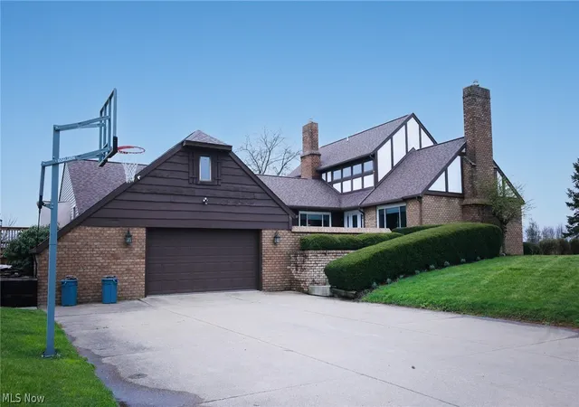 Photo 1 of Single family home for sale at 13177 Beaver Springfield Rd, New Springfield, OH 44443 | MLS# 5199083 | Listing updated on 2026-09-09
