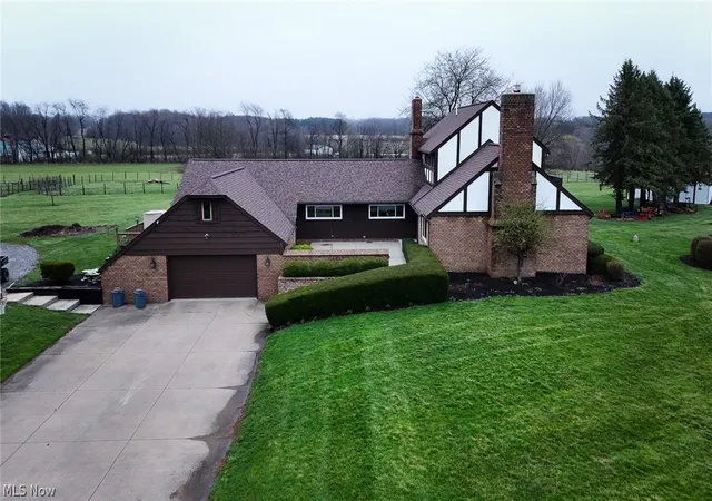 Photo 3 of Single family home for sale at 13177 Beaver Springfield Rd, New Springfield, OH 44443 | MLS# 5199083 | Listing updated on 2026-09-09