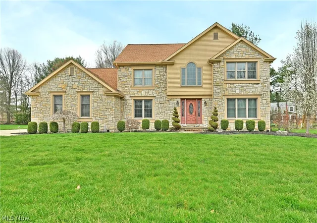 Photo 1 of Sale Pending at 8965 South St Se, Warren, OH 44484 | MLS# 5198236 | Listing updated on 2026-09-28
