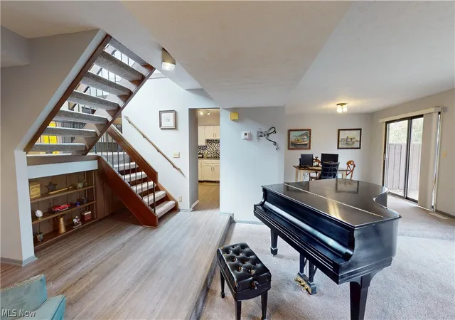 Listing Photo 4 - Condo for sale in building located at 1939 Pine Dr, Kent, OH 44240