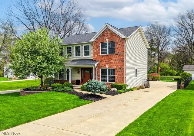 Photo 2 of Single family home for sale at 6325 Brecksville Rd, Independence, OH 44131 | MLS# 5201673 | Listing updated on 2026-09-22