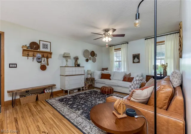 Photo 3 of Single family home for sale at 2000 Adamsville Rd, Zanesville, OH 43701 | MLS# 5201833 | Listing updated on 2026-09-15
