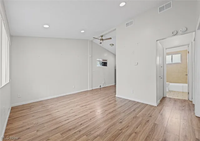 Listing Photo 4 - Condo for sale in building located at 1208-1210 Bellows St, Akron, OH 44301