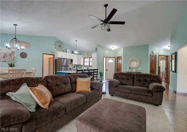 Photo 2 of Single family home for sale at 118 Sassafras Dr, Vermilion, OH 44089 | MLS# 5203003 | Listing updated on 2026-09-13