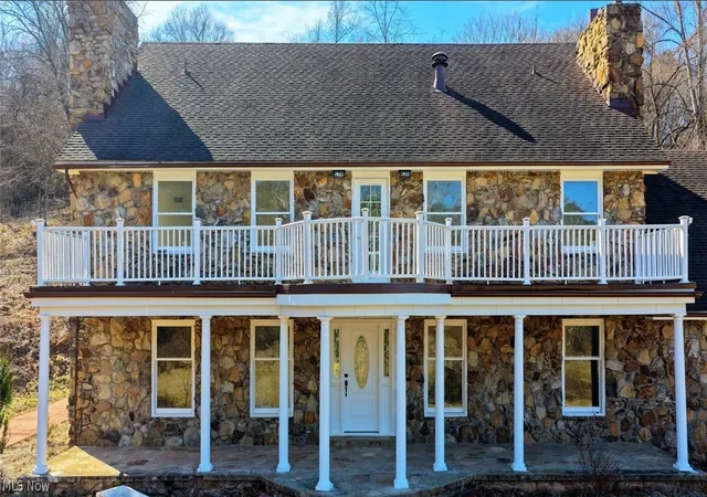Photo 2 of Single family home for sale at 131 Loretto Ln, Parkersburg, WV 26101 | MLS# 5203398 | Listing updated on 2026-09-05
