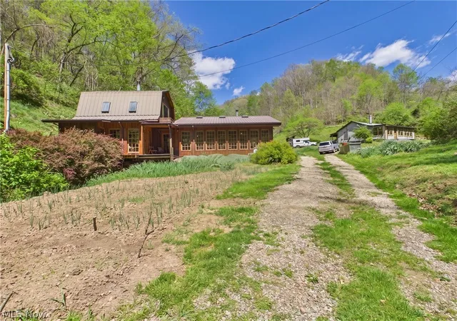 Photo 2 of Single family home for sale at 1000 Coon Frk Rd, Arnoldsburg, WV 25234 | MLS# 5204224 | Listing updated on 2026-09-02