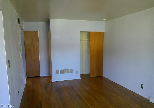Photo 3 of Sale Pending at 1168 Jeanie J Ave, Akron, OH 44310 | MLS# 5204884 | Listing updated on 2026-09-11