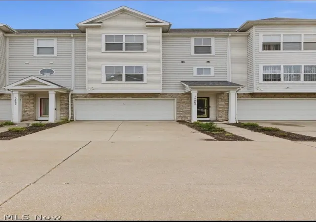 Photo 1 of Condo for sale at 17583 Wildwood Ln, Cleveland, OH 44119 | MLS# 5205386 | Listing updated on 2026-09-22