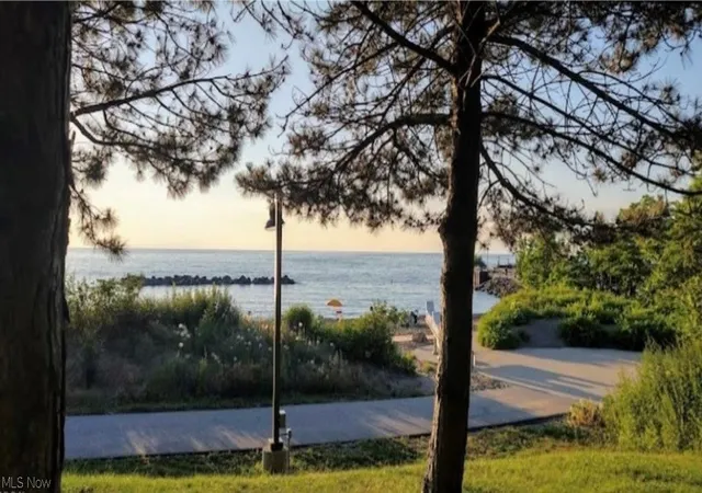Photo 30 of Condo for sale at 17583 Wildwood Ln, Cleveland, OH 44119 | MLS# 5205386 | Listing updated on 2026-09-22