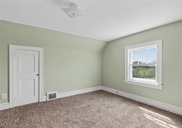 Listing Photo 2 - Condo for sale in building located at 17415 Winslow Rd, Cleveland, OH 44120