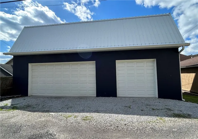 Photo 4 of Single family home for sale at 820 Commerce St, Wellsburg, WV 26070 | MLS# 5206348 | Listing updated on 2026-09-09