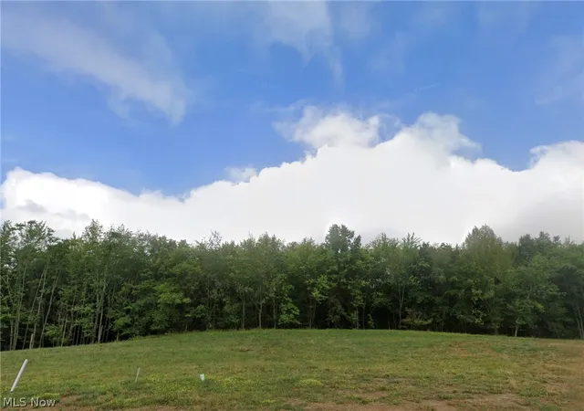 Photo 1 of Sale Pending at 1334 Shiloh Run Se, Canton, OH 44709 | MLS# 5206229 | Listing updated on 2026-09-14
