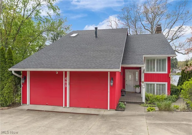 Photo 2 of Single family home for sale at 405 Snow Ave, Coventry Township, OH 44319 | MLS# 5199762 | Listing updated on 2026-09-03