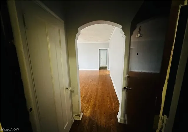 Listing Photo 2 - Condo for sale in building located at 15610 Van Aken Blvd, Shaker Heights, OH 44120 - Unit #4