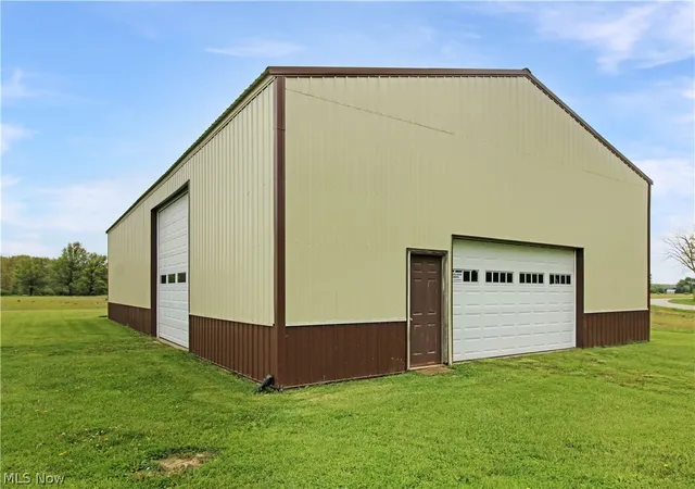 Photo 3 of House for sale at W Bloom Rd, Oak Harbor, OH 43449 | MLS# 5208568 | Listing updated on 2026-09-08