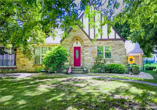 Photo 2 of Single family home for sale at 1250 Newark Rd, Zanesville, OH 43701 | MLS# 5209635 | Listing updated on 2026-09-09