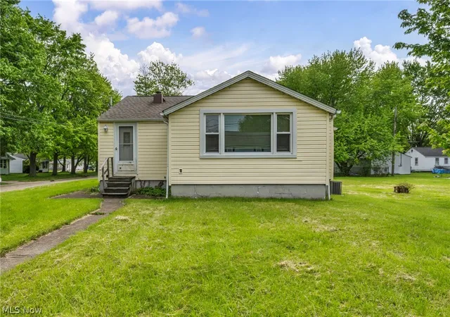 Photo 1 of Single family home for sale at 2901 Fulmer Rd, Lorain, OH 44053 | MLS# 5209671 | Listing updated on 2026-09-07