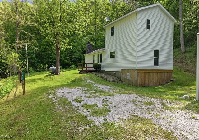 Photo 3 of Single family home for sale at 1047 Drift Frk Rd, Elizabeth, WV 26143 | MLS# 5208515 | Listing updated on 2026-09-04