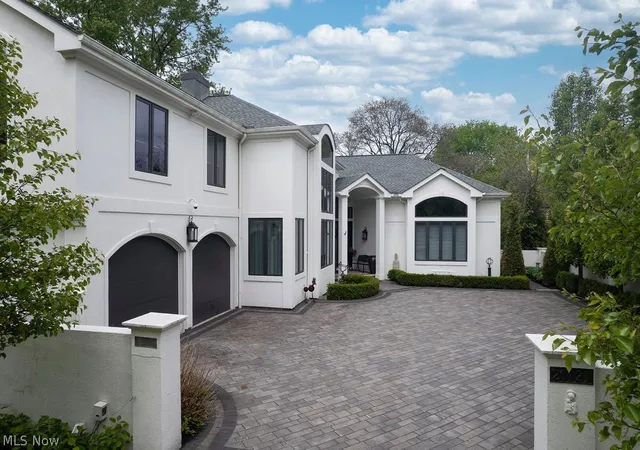 Photo 2 of Single family home for sale at 21121 S Woodland Rd, Shaker Heights, OH 44122 | MLS# 5210212 | Listing updated on 2026-09-04