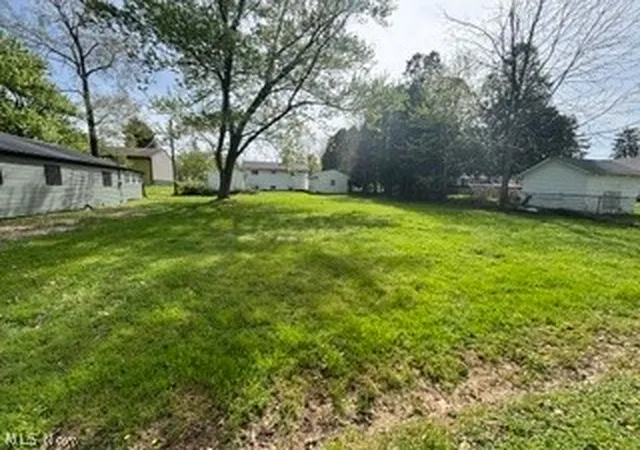 Photo 3 of Single family home for sale at 3185 Willowedge Dr, Coventry Township, OH 44319 | MLS# 5210739 | Listing updated on 2026-09-14