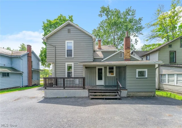 Photo 3 of Single family home for sale at 119 Main St, Leetonia, OH 44431 | MLS# 5211158 | Listing updated on 2026-09-11