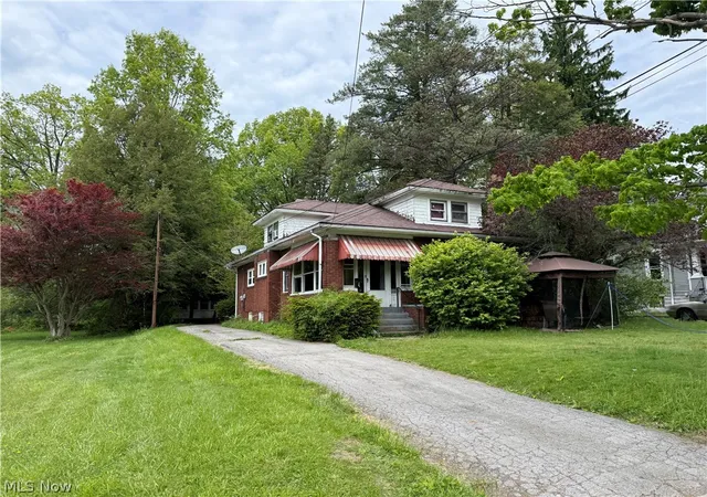 Photo 1 of Single family home for sale at 154 Hollywood Ave, Youngstown, OH 44512 | MLS# 5210764 | Listing updated on 2026-09-09